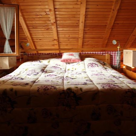 B&B Le Corone - Chalet Nel Bosco Cavalo Zewnętrze zdjęcie