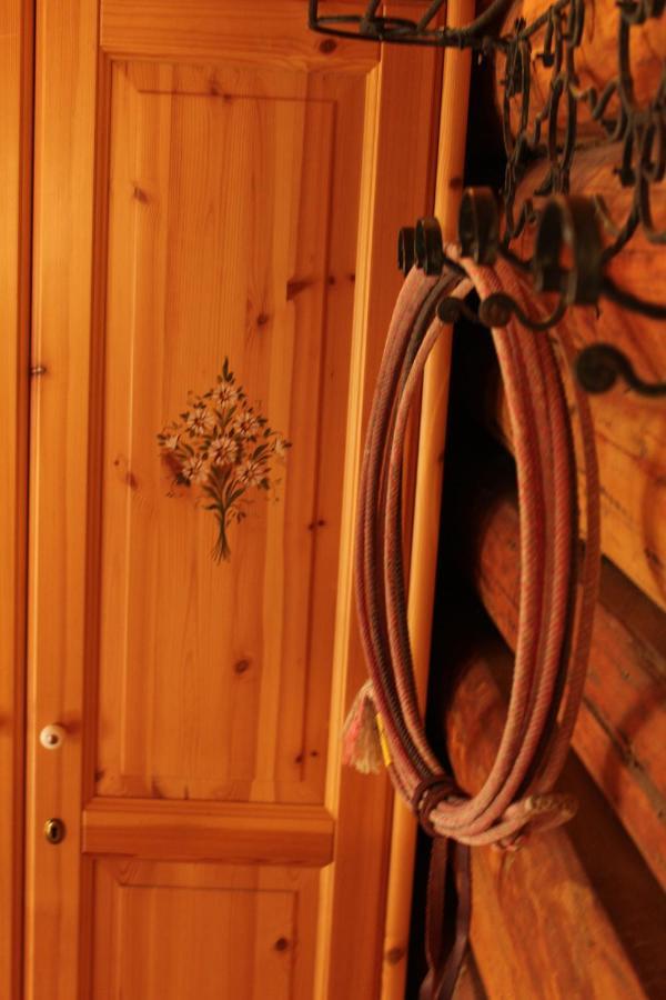 B&B Le Corone - Chalet Nel Bosco Cavalo Zewnętrze zdjęcie